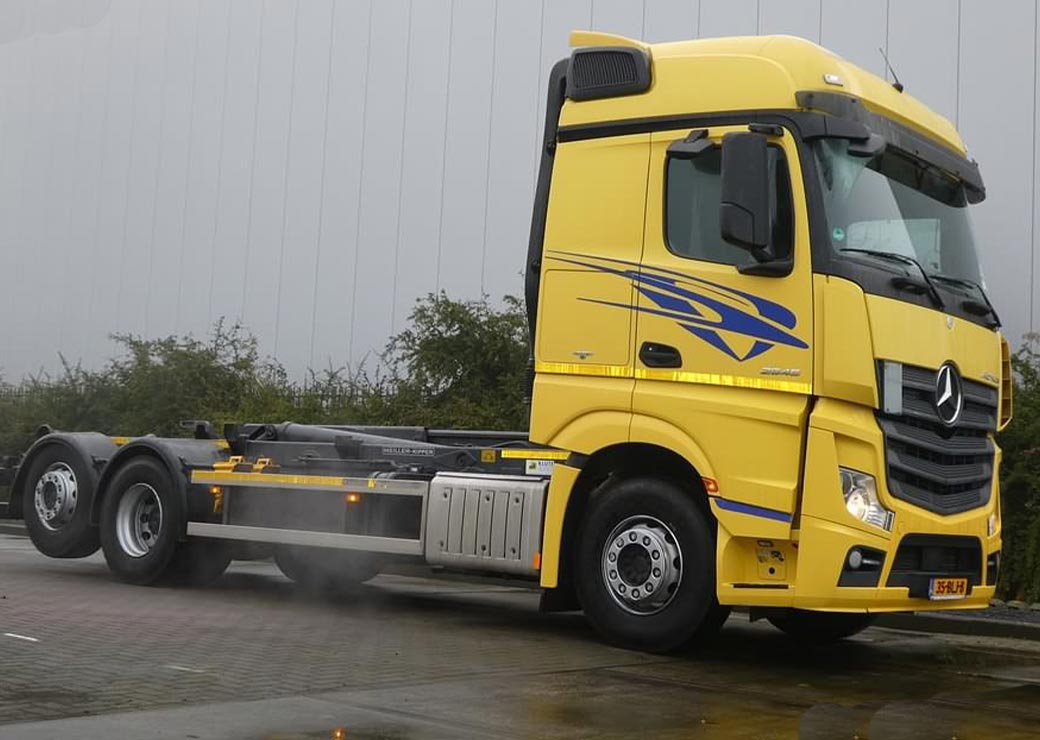 کشنده Mercedes-Benz Actros 2645
