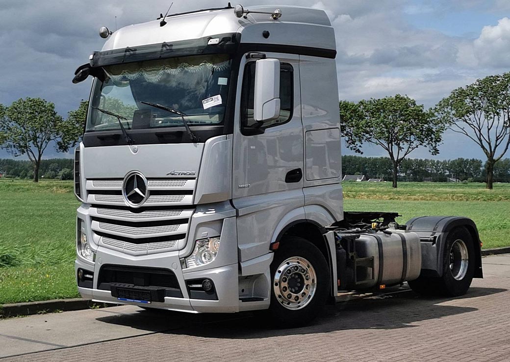 کشنده Mercedes-Benz Actros L 1851