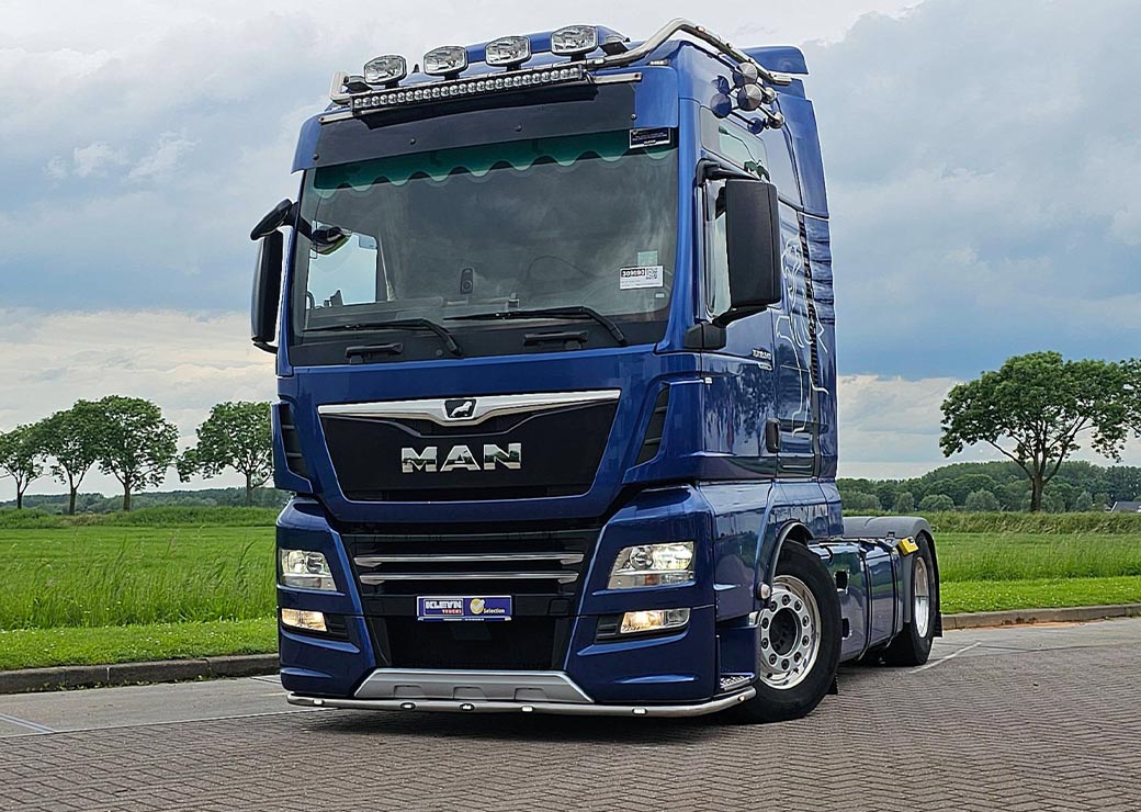 کشنده جاده‌ای MAN TGX 18.640 D38