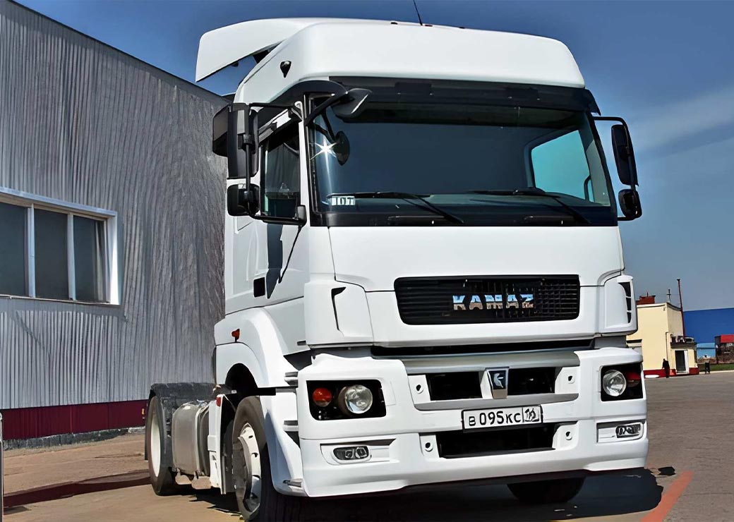 کشنده جاده‌ای KAMAZ 5490 NEO