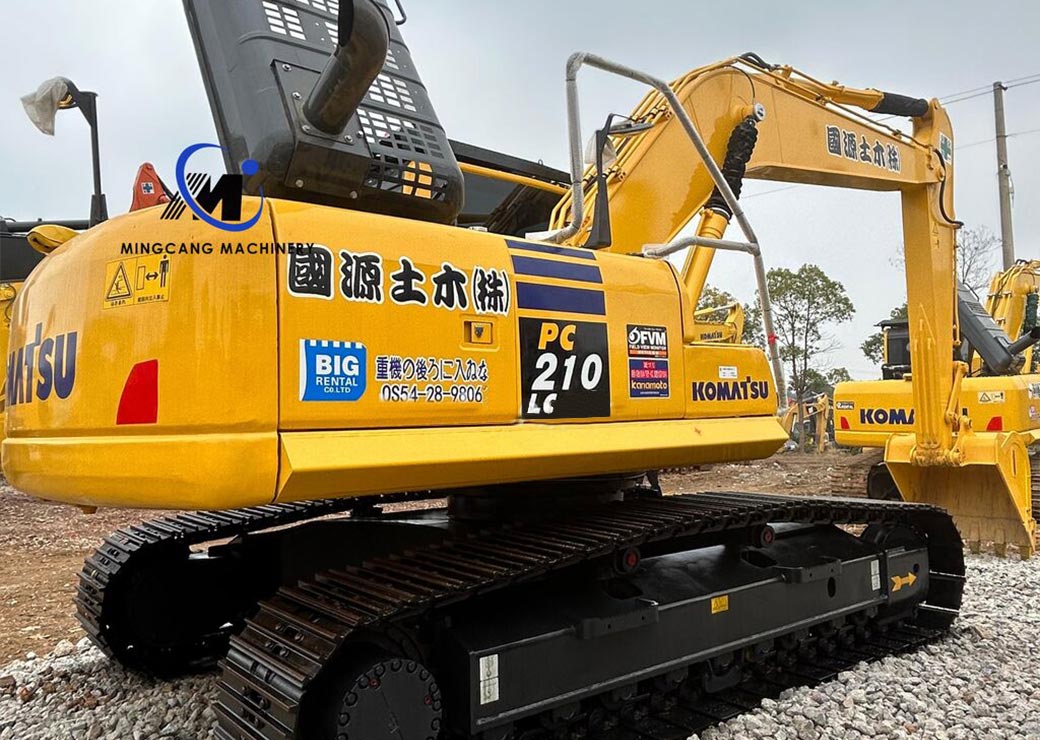 بیل مکانیکی زنجیری کوماتسو Komatsu PC210