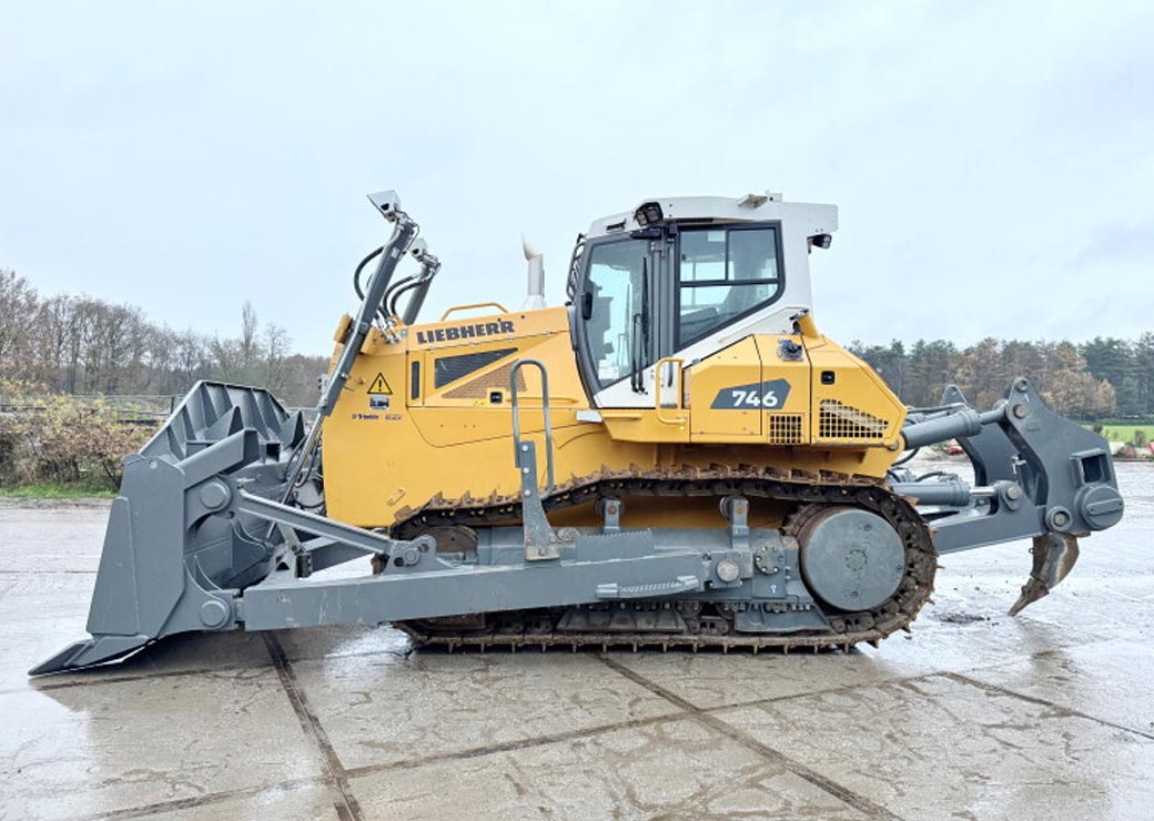 بولدوزر Liebherr PR 746