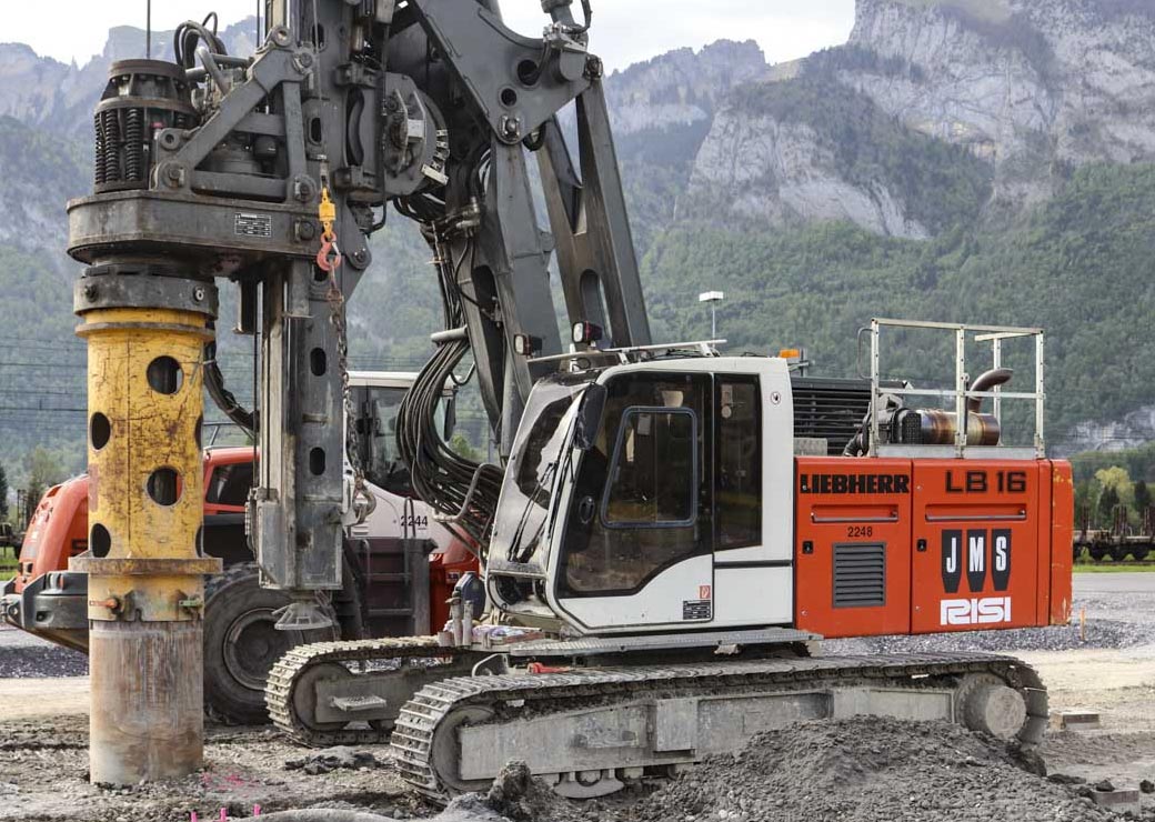دستگاه حفاری شمع Liebherr LB 16