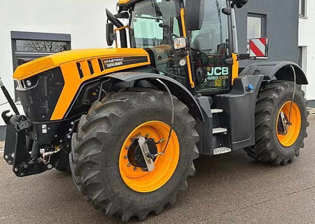 تراکتور سریع JCB Fastrac 4220
