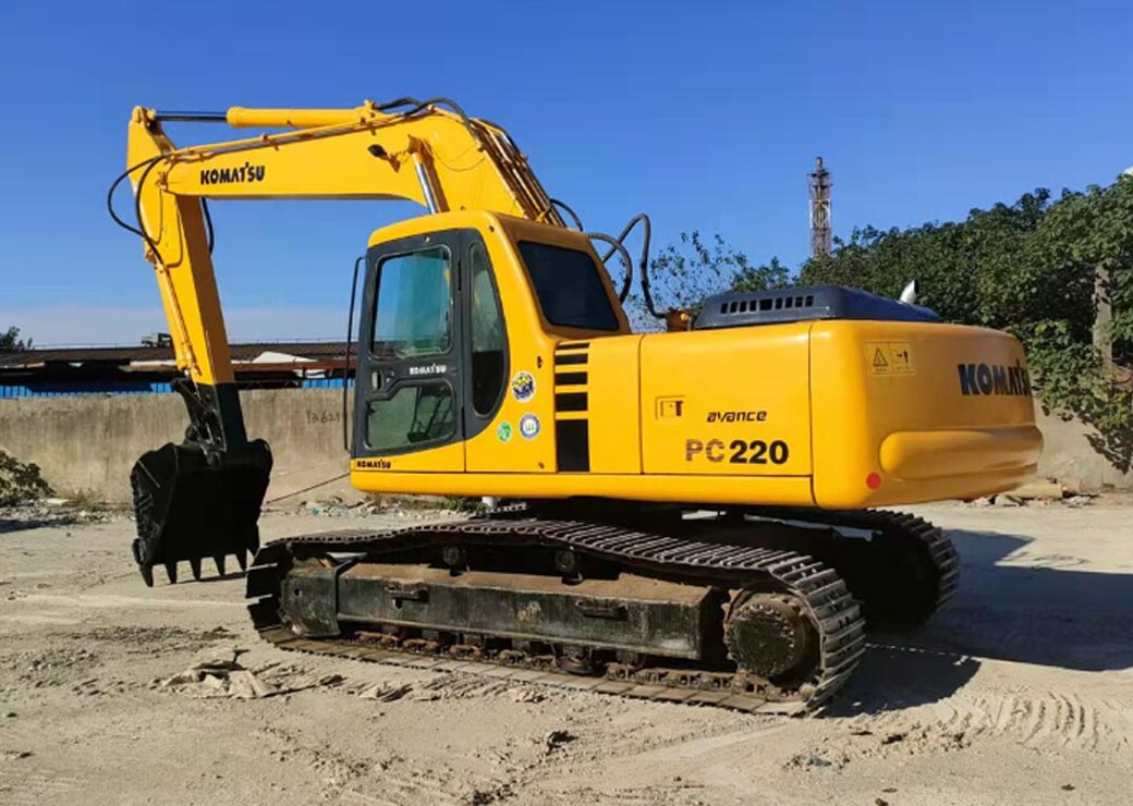 بیل مکانیکی Komatsu PC220LC-11