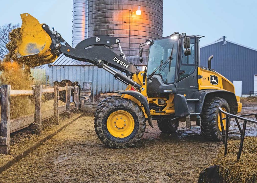 لودر John Deere 244