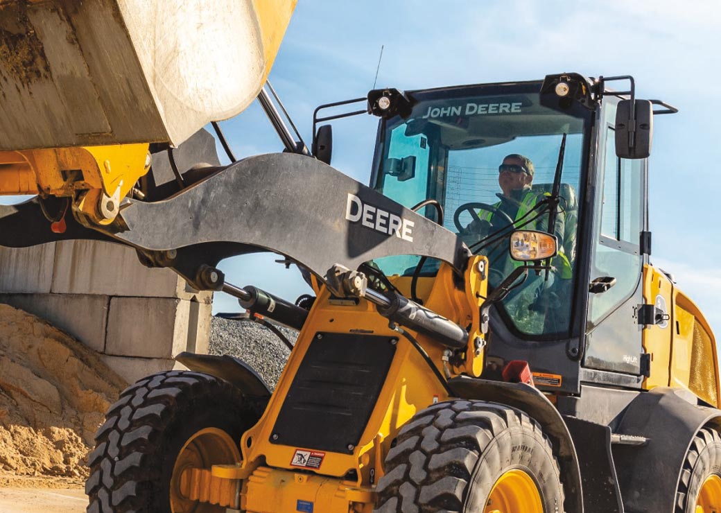 لودر John Deere 324